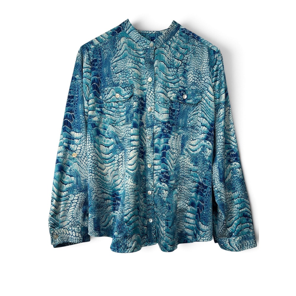 CHICOS 2 Blue White Snakeskin Crocodile Print Button Down Shirt Mandarin Collar